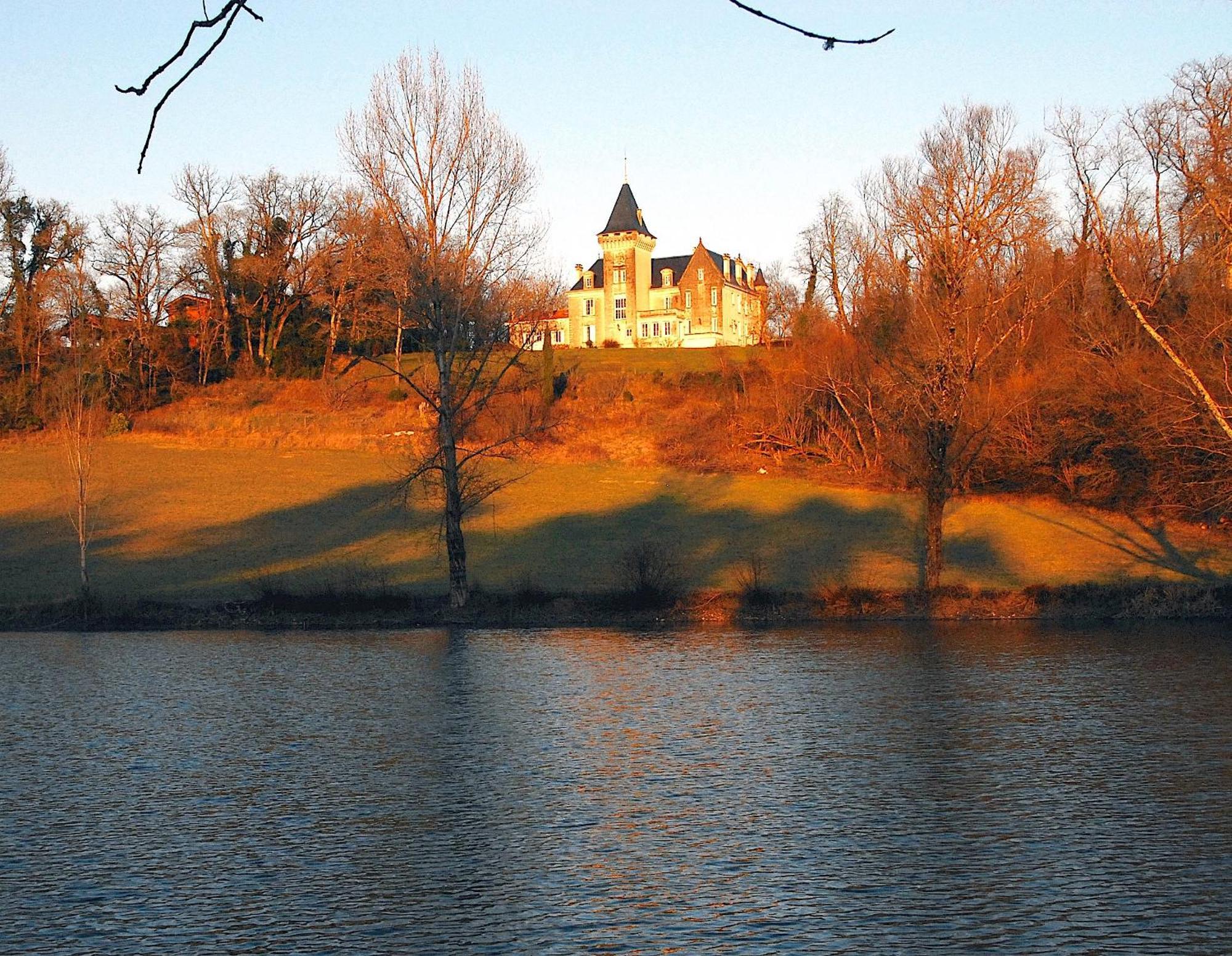 Chateau De Bellevue B&B Et Appartements Avec Piscine Saisonal Chauffee Et Chambres Partout Climatisees Saint-Avit  Kültér fotó